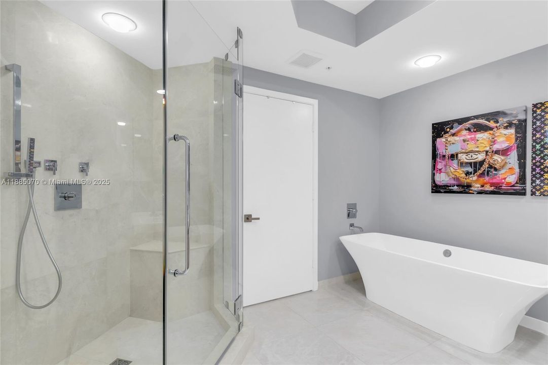 For Sale: $1,390,000 (2 beds, 2 baths, 1958 Square Feet)