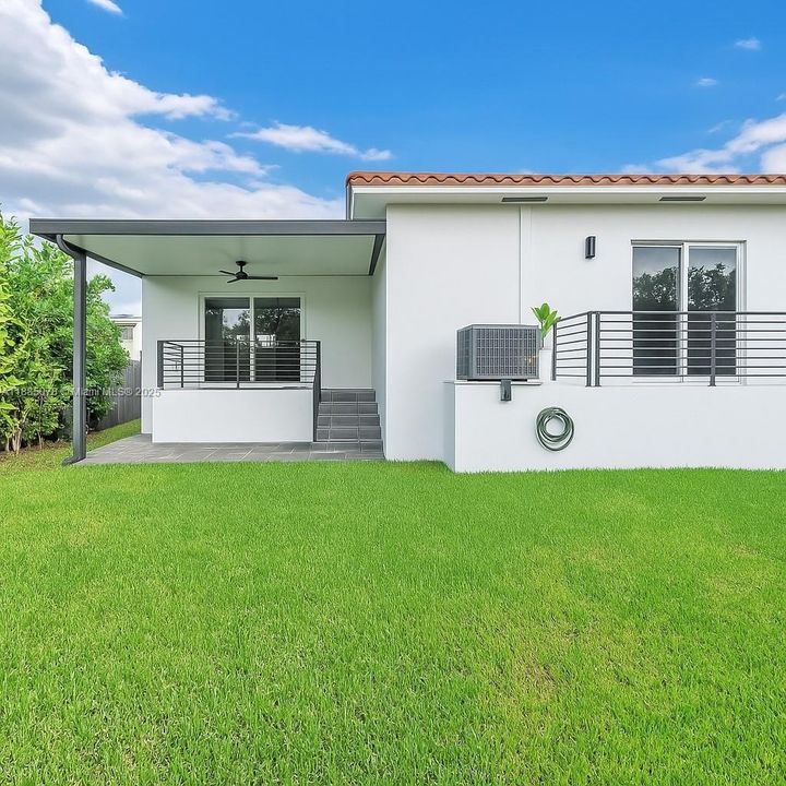 Activo con contrato: $849,000 (4 camas, 2 baños, 1675 Pies cuadrados)