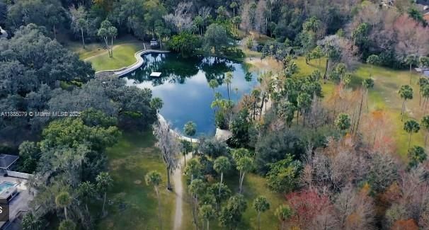 En Venta: $1,095,000 (3 camas, 2 baños, 2590 Pies cuadrados)