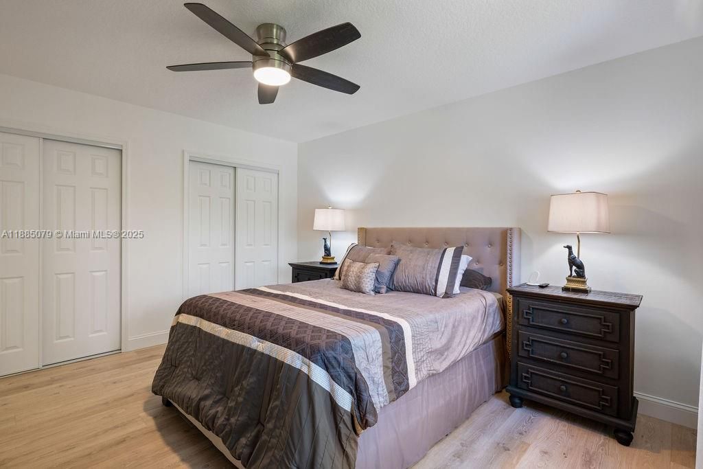 En Venta: $1,095,000 (3 camas, 2 baños, 2590 Pies cuadrados)