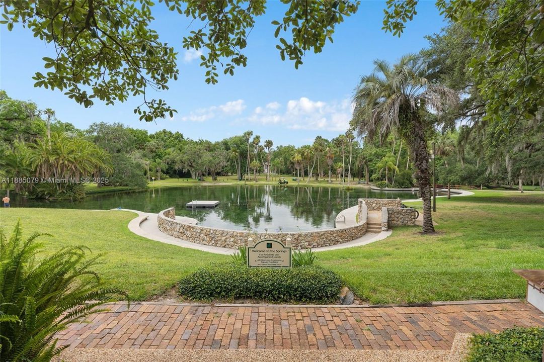 En Venta: $1,095,000 (3 camas, 2 baños, 2590 Pies cuadrados)