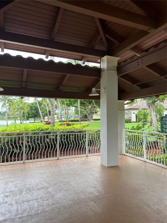 Active With Contract: $1,425,000 (4 beds, 3 baths, 3162 Square Feet)