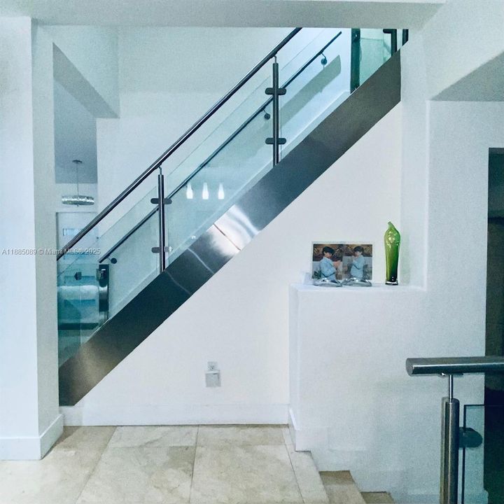 Active With Contract: $1,425,000 (4 beds, 3 baths, 3162 Square Feet)