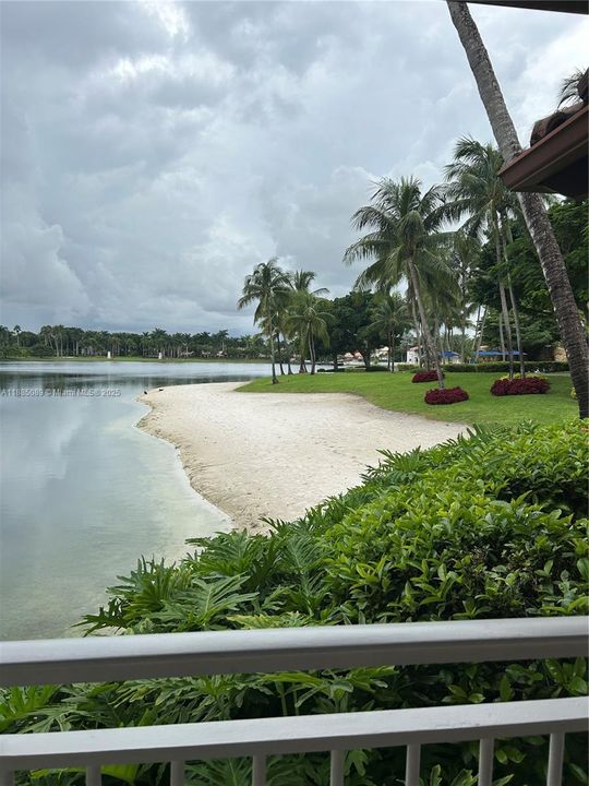 Active With Contract: $1,425,000 (4 beds, 3 baths, 3162 Square Feet)