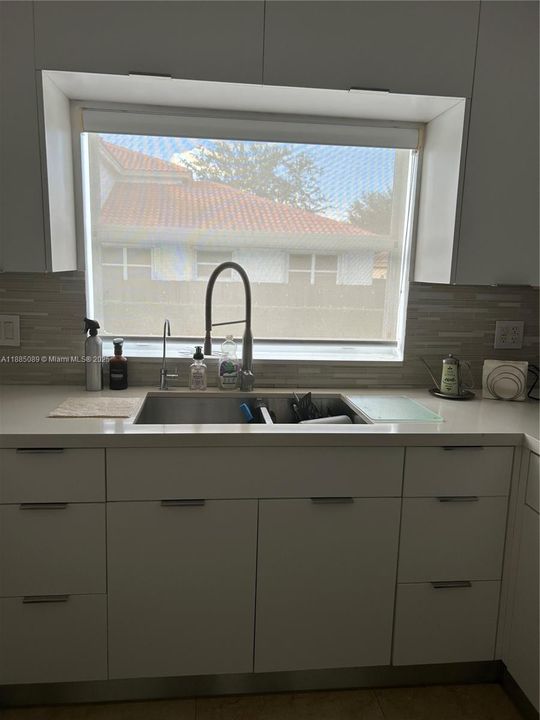 Active With Contract: $1,425,000 (4 beds, 3 baths, 3162 Square Feet)