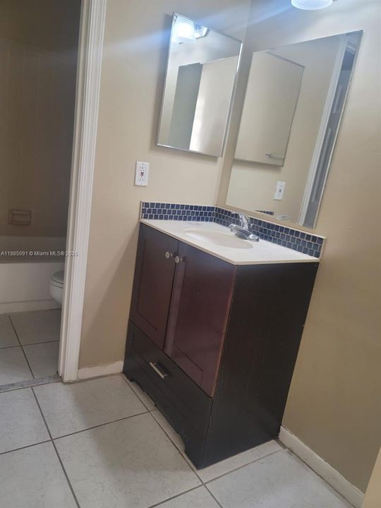 En Venta: $199,000 (2 camas, 2 baños, 816 Pies cuadrados)