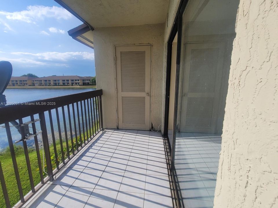 En Venta: $199,000 (2 camas, 2 baños, 816 Pies cuadrados)