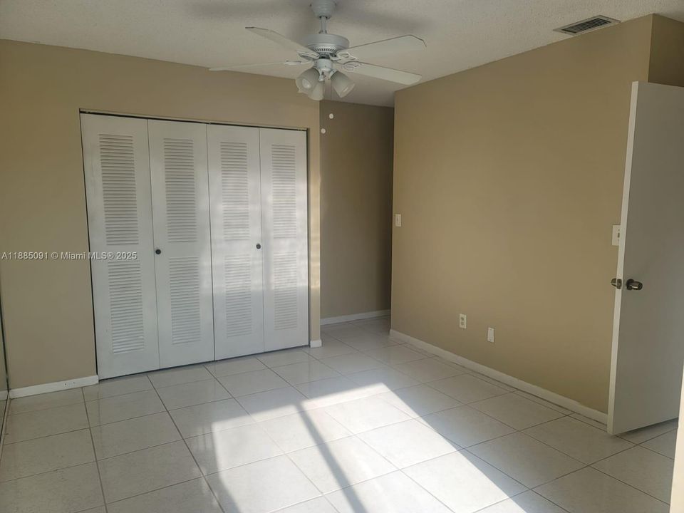 En Venta: $199,000 (2 camas, 2 baños, 816 Pies cuadrados)