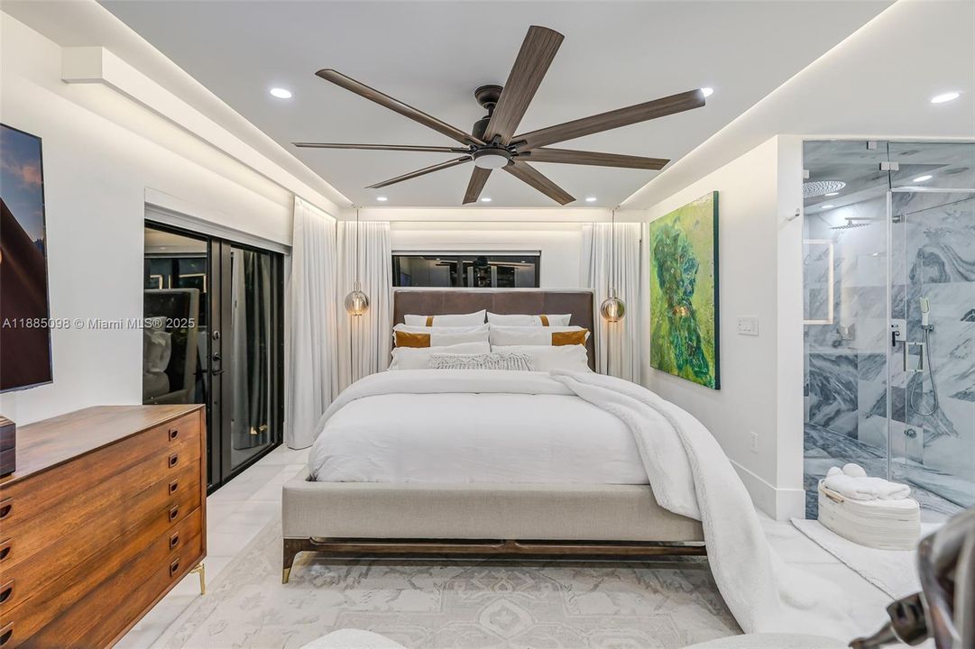 待售: $3,800,000 (4 贝兹, 4 浴室, 2466 平方英尺)