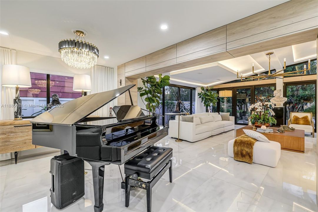 待售: $3,800,000 (4 贝兹, 4 浴室, 2466 平方英尺)