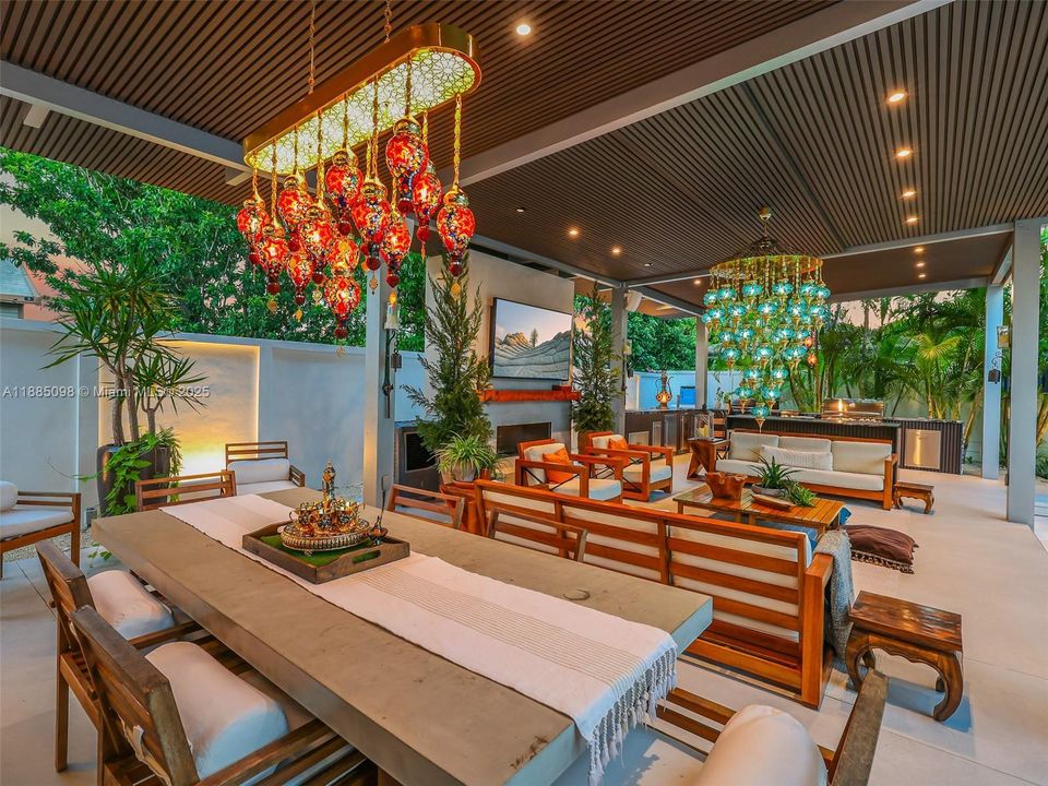 待售: $3,800,000 (4 贝兹, 4 浴室, 2466 平方英尺)