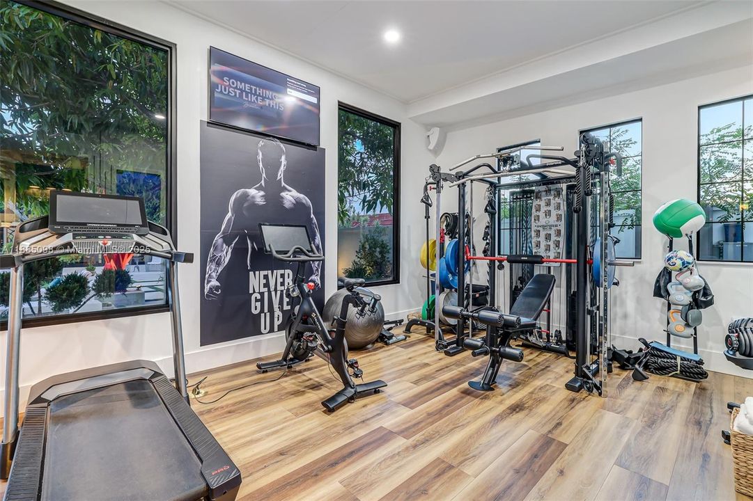 待售: $3,800,000 (4 贝兹, 4 浴室, 2466 平方英尺)