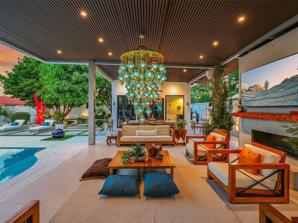 待售: $3,800,000 (4 贝兹, 4 浴室, 2466 平方英尺)