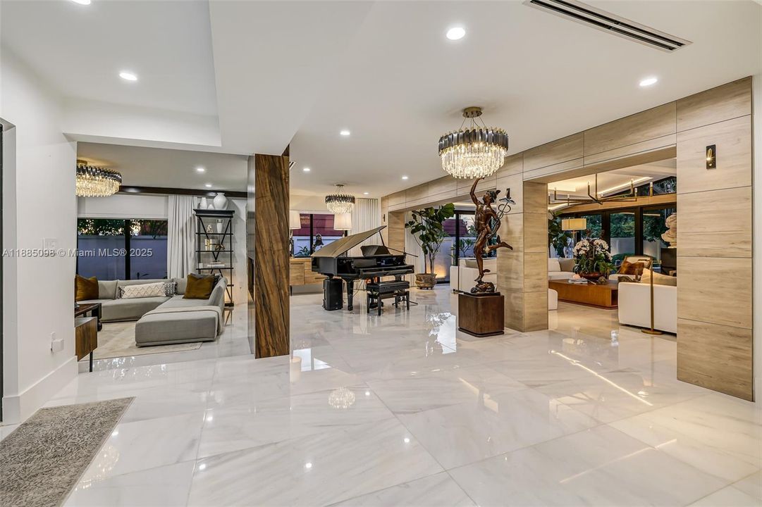 待售: $3,800,000 (4 贝兹, 4 浴室, 2466 平方英尺)