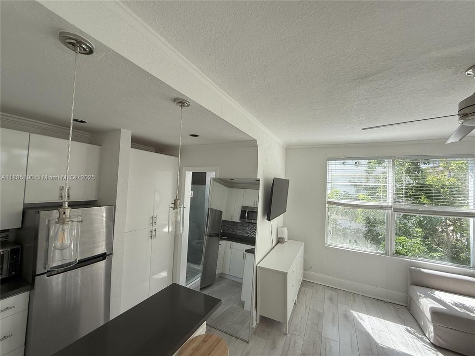 For Sale: $195,000 (0 beds, 1 baths, 275 Square Feet)