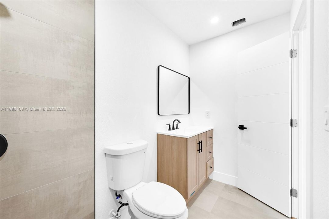 合同活跃: $535,000 (3 贝兹, 2 浴室, 1155 平方英尺)