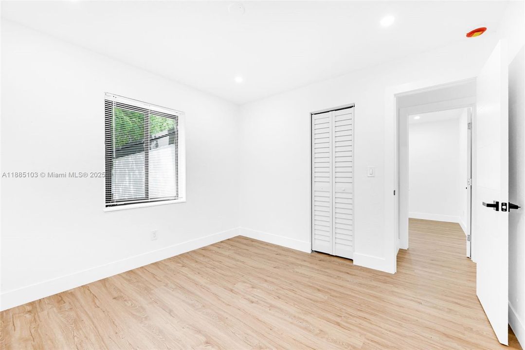 合同活跃: $535,000 (3 贝兹, 2 浴室, 1155 平方英尺)