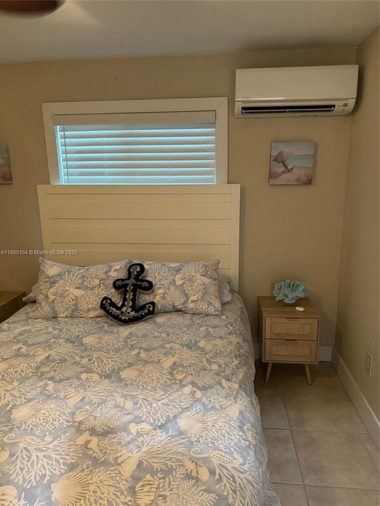 待售: $1,100,000 (3 贝兹, 2 浴室, 1215 平方英尺)