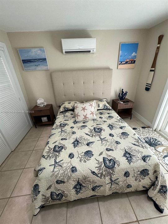 待售: $1,100,000 (3 贝兹, 2 浴室, 1215 平方英尺)