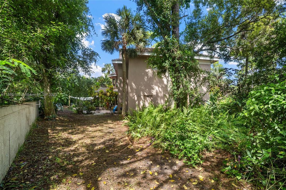 Vendido Recientemente: $679,900 (4 camas, 3 baños, 2680 Pies cuadrados)