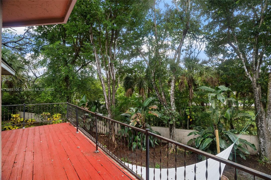 Vendido Recientemente: $679,900 (4 camas, 3 baños, 2680 Pies cuadrados)