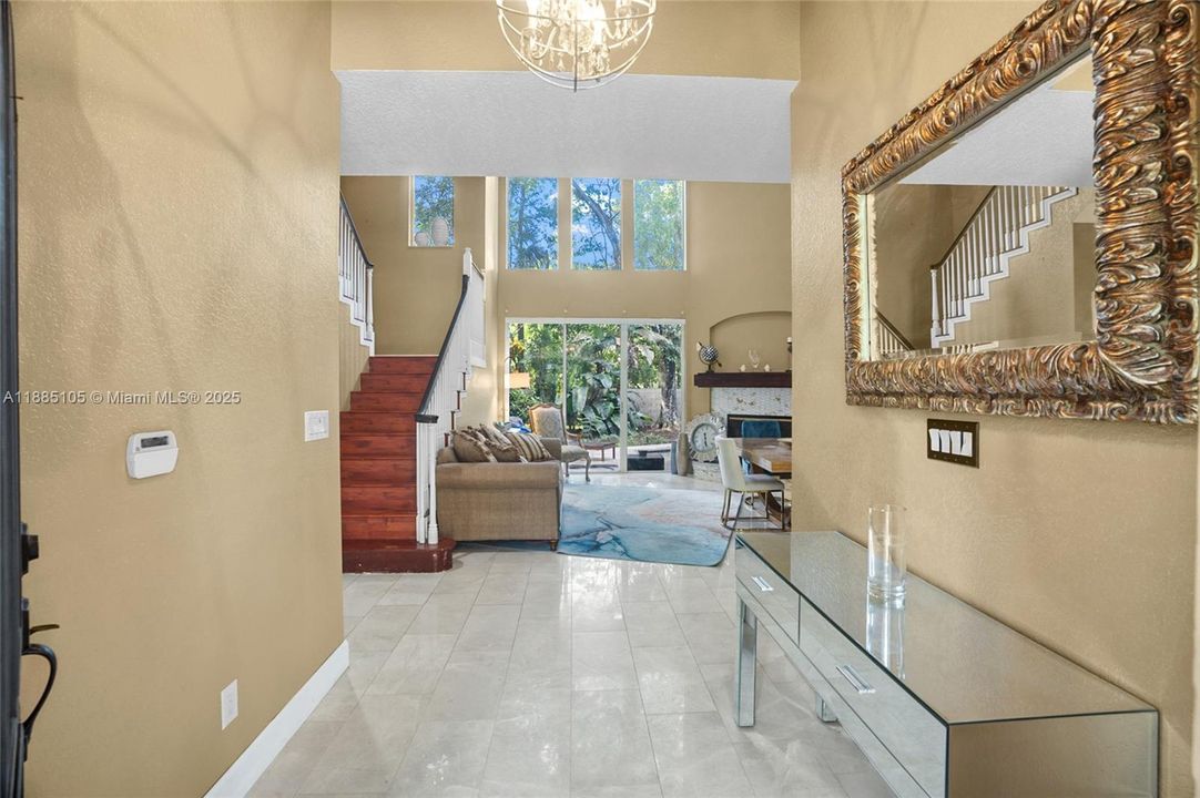 Vendido Recientemente: $679,900 (4 camas, 3 baños, 2680 Pies cuadrados)