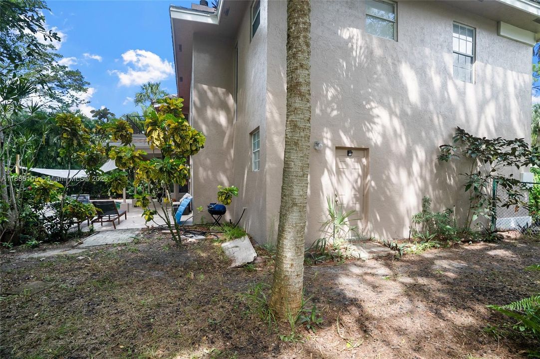 Vendido Recientemente: $679,900 (4 camas, 3 baños, 2680 Pies cuadrados)