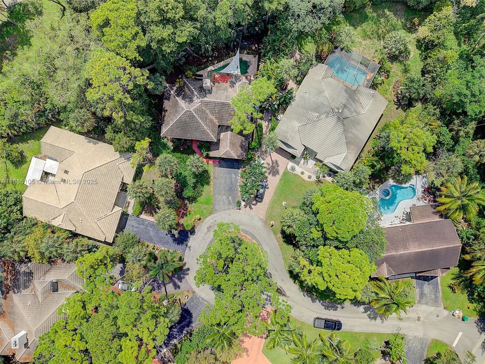 Vendido Recientemente: $679,900 (4 camas, 3 baños, 2680 Pies cuadrados)