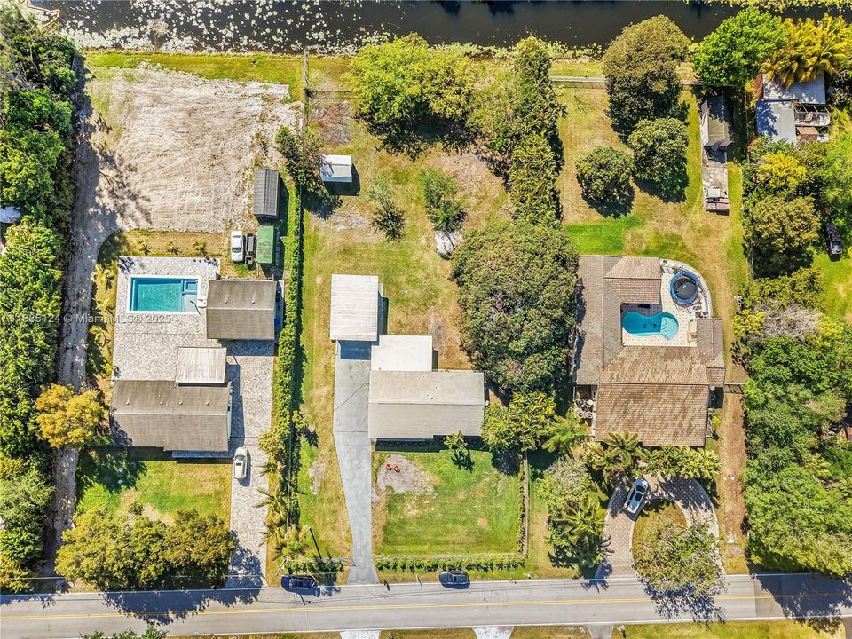 En Venta: $1,090,000 (4 camas, 3 baños, 2196 Pies cuadrados)