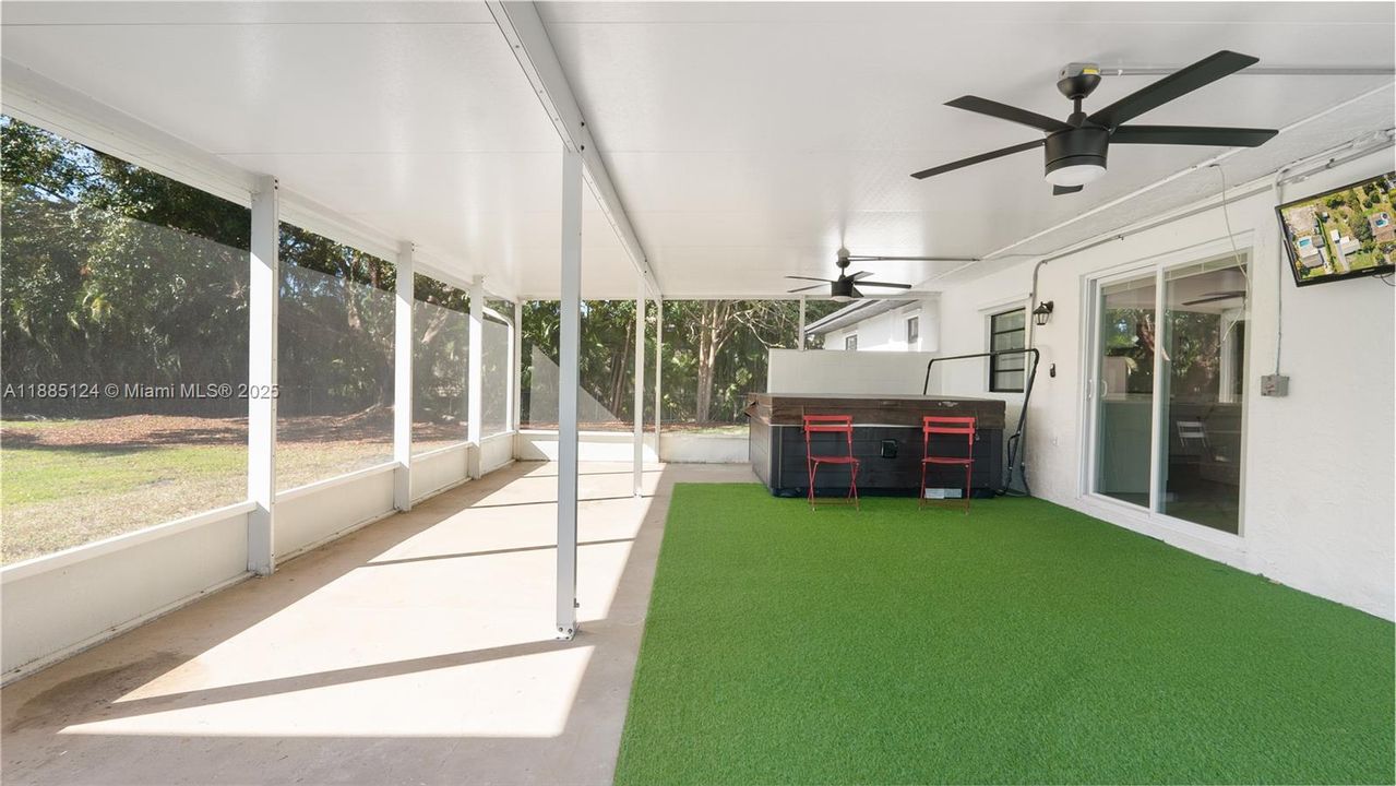 En Venta: $1,090,000 (4 camas, 3 baños, 2196 Pies cuadrados)