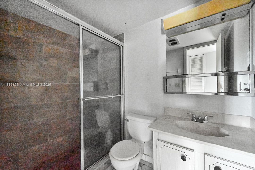 For Sale: $110,000 (2 beds, 2 baths, 950 Square Feet)