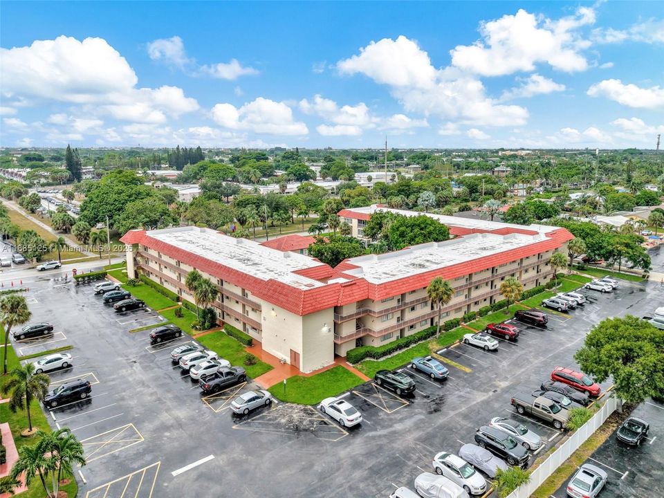 For Sale: $110,000 (2 beds, 2 baths, 950 Square Feet)