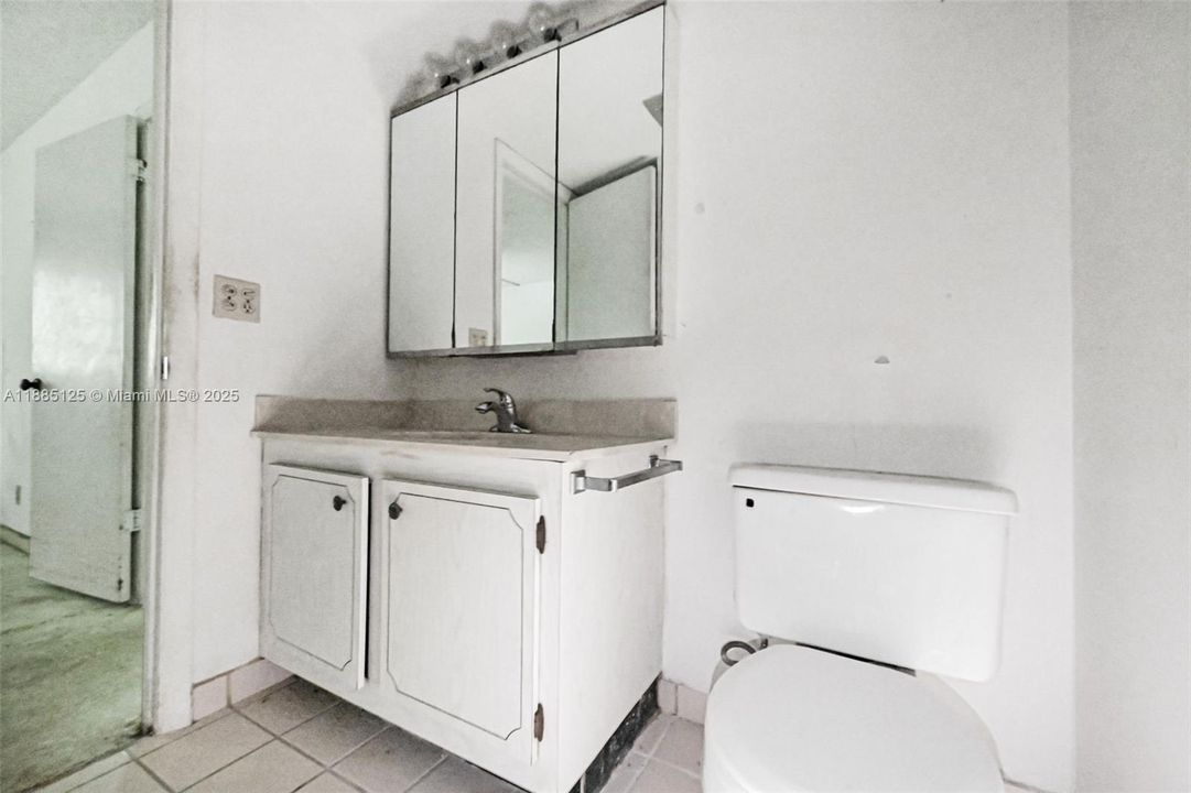 For Sale: $110,000 (2 beds, 2 baths, 950 Square Feet)