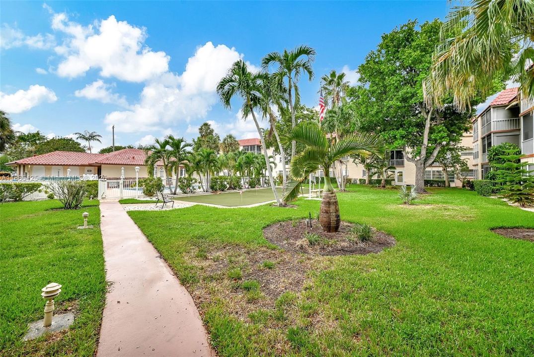 For Sale: $110,000 (2 beds, 2 baths, 950 Square Feet)