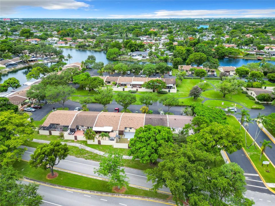 Activo con contrato: $3,300 (3 camas, 2 baños, 933 Pies cuadrados)