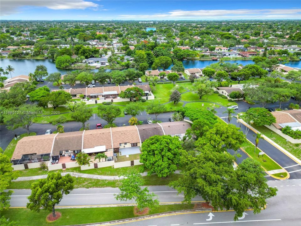 Activo con contrato: $3,300 (3 camas, 2 baños, 933 Pies cuadrados)