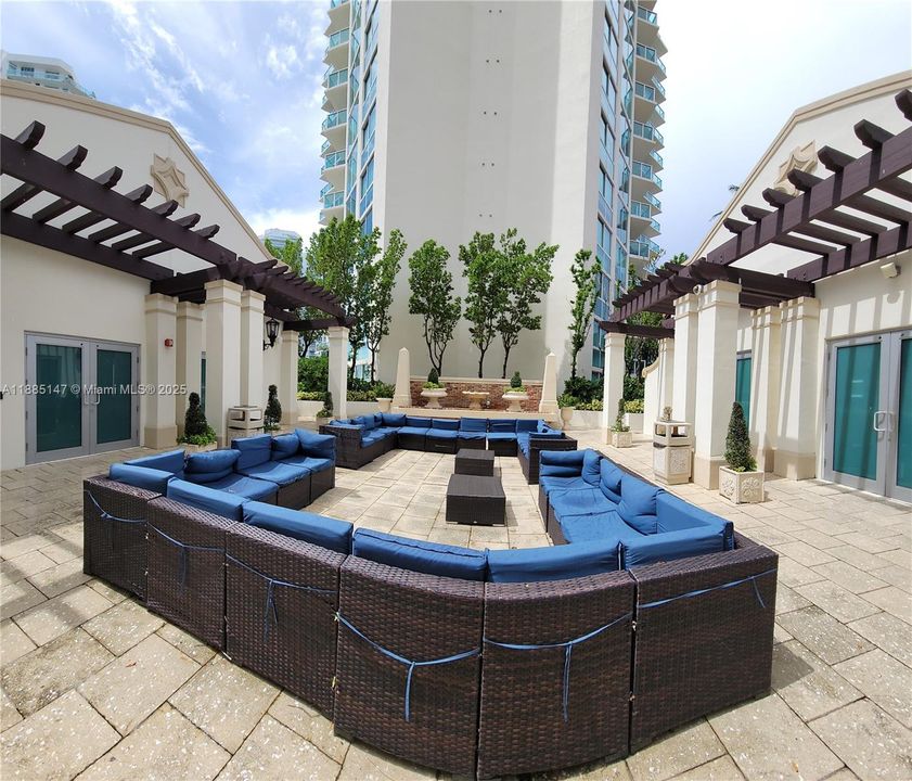 En Venta: $875,000 (3 camas, 2 baños, 1489 Pies cuadrados)