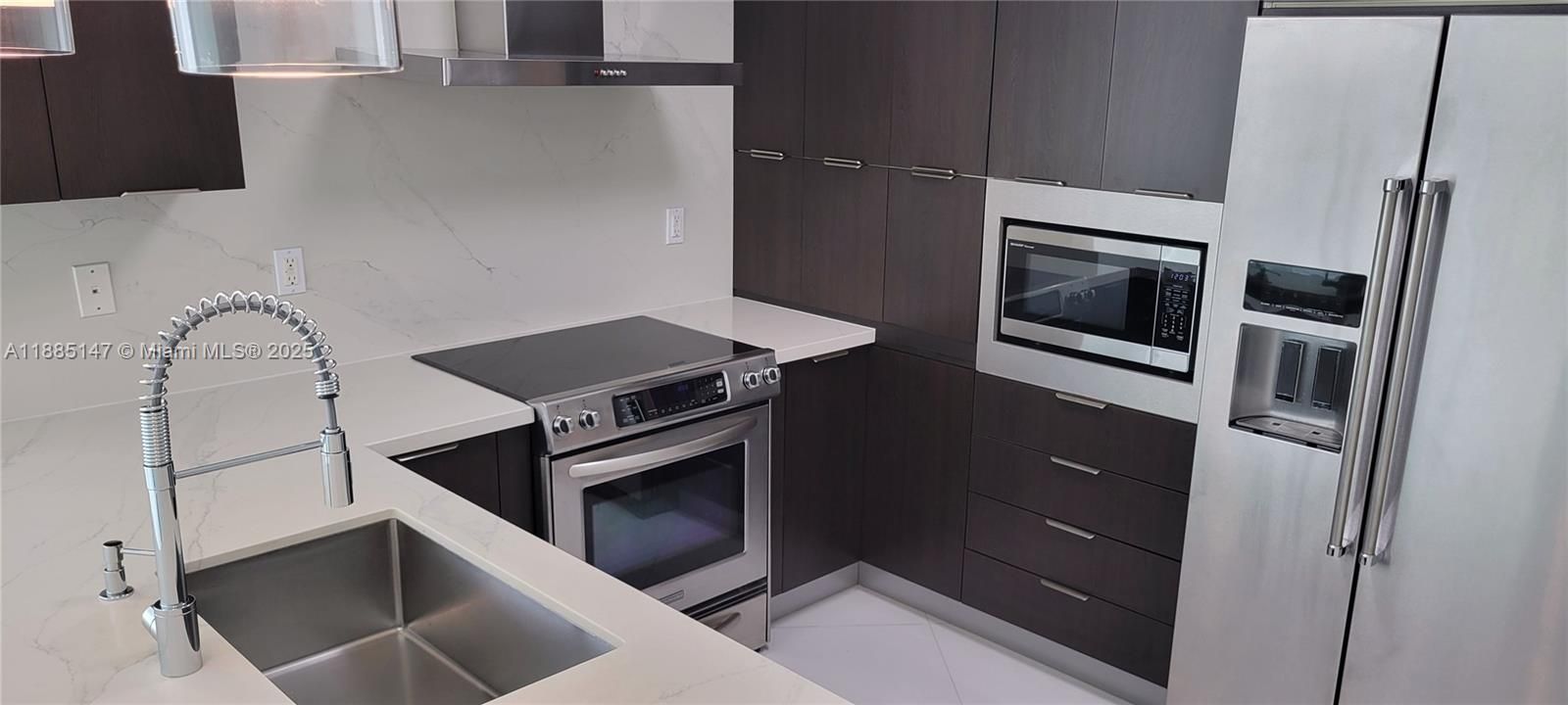 En Venta: $875,000 (3 camas, 2 baños, 1489 Pies cuadrados)