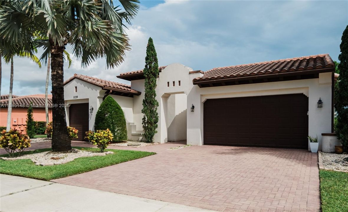 Recently Rented: $5,995 (4 beds, 3 baths, 3075 Square Feet)