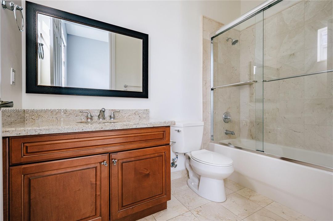 Recently Rented: $5,995 (4 beds, 3 baths, 3075 Square Feet)