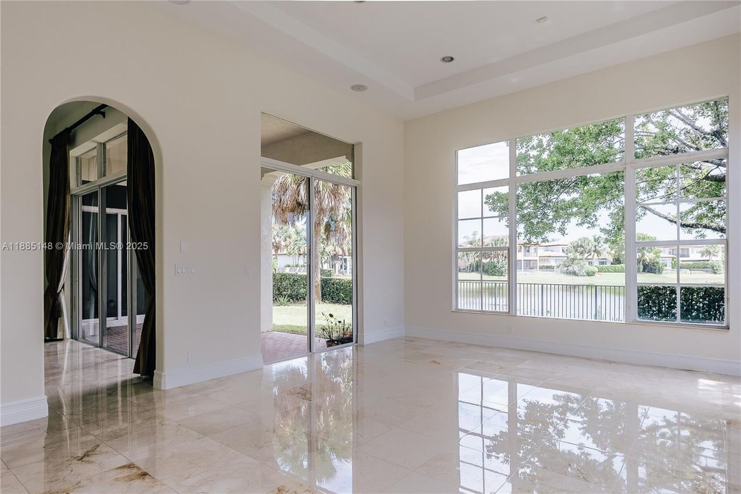 Recently Rented: $5,995 (4 beds, 3 baths, 3075 Square Feet)