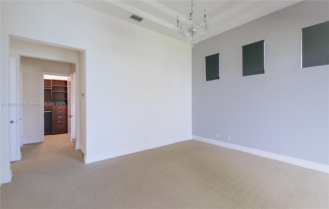 Recently Rented: $5,995 (4 beds, 3 baths, 3075 Square Feet)