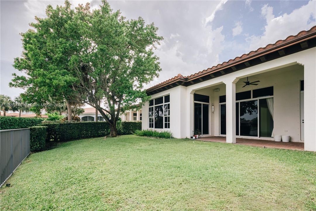 Recently Rented: $5,995 (4 beds, 3 baths, 3075 Square Feet)