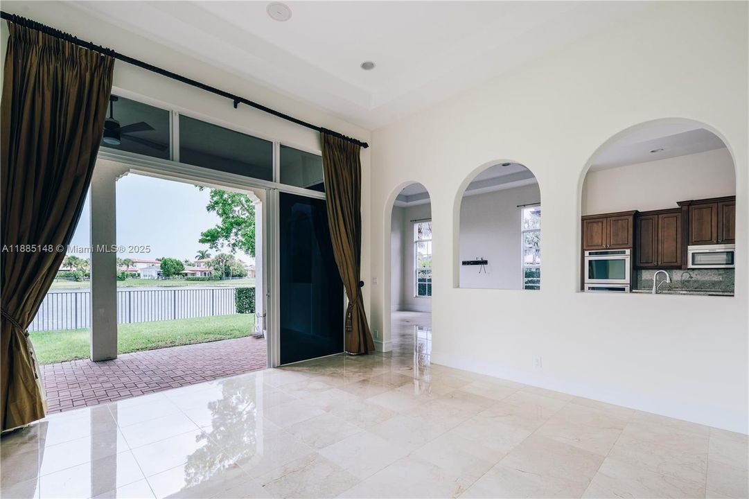 Recently Rented: $5,995 (4 beds, 3 baths, 3075 Square Feet)