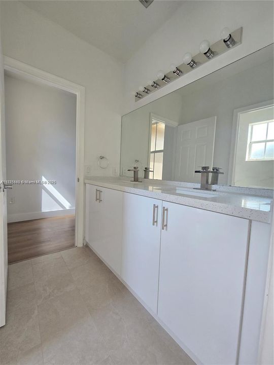 Recently Sold: $505,000 (3 beds, 2 baths, 1447 Square Feet)