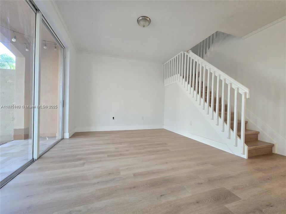 Recently Sold: $505,000 (3 beds, 2 baths, 1447 Square Feet)