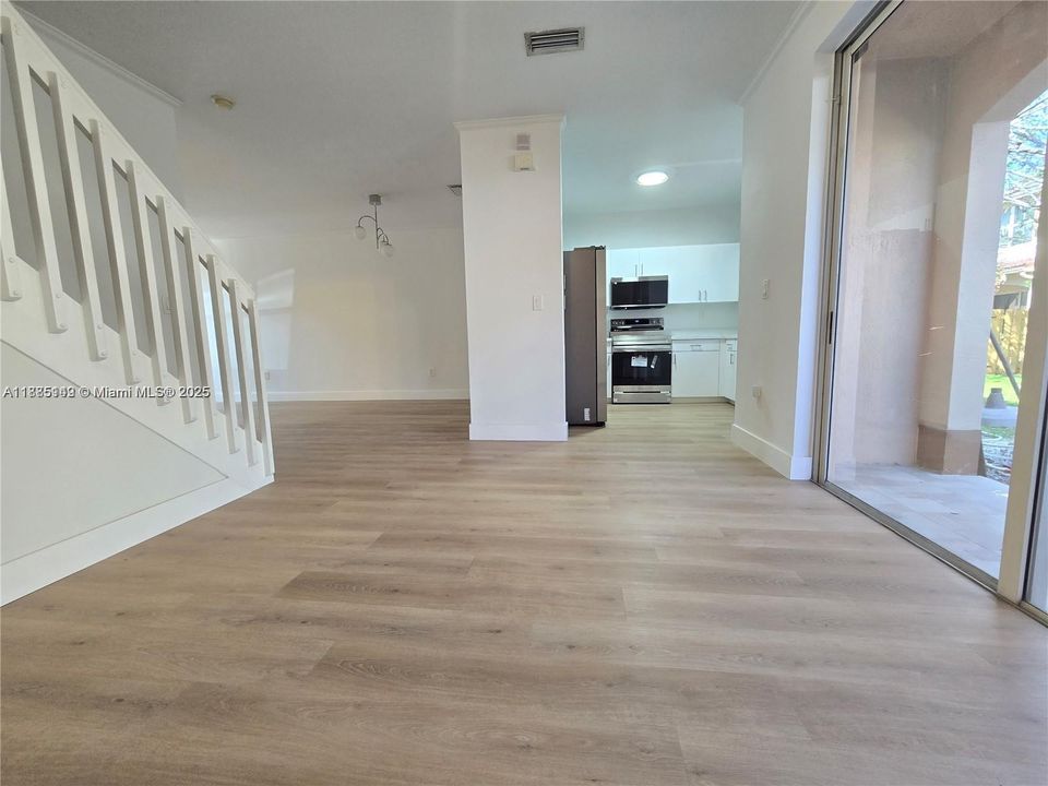 Recently Sold: $505,000 (3 beds, 2 baths, 1447 Square Feet)