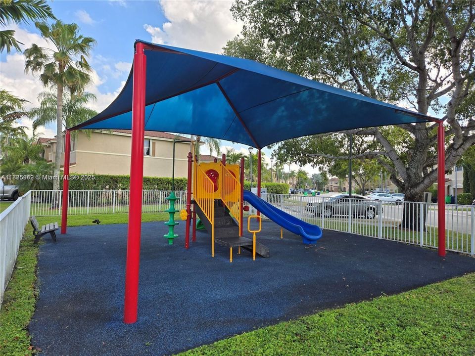 Recently Sold: $505,000 (3 beds, 2 baths, 1447 Square Feet)