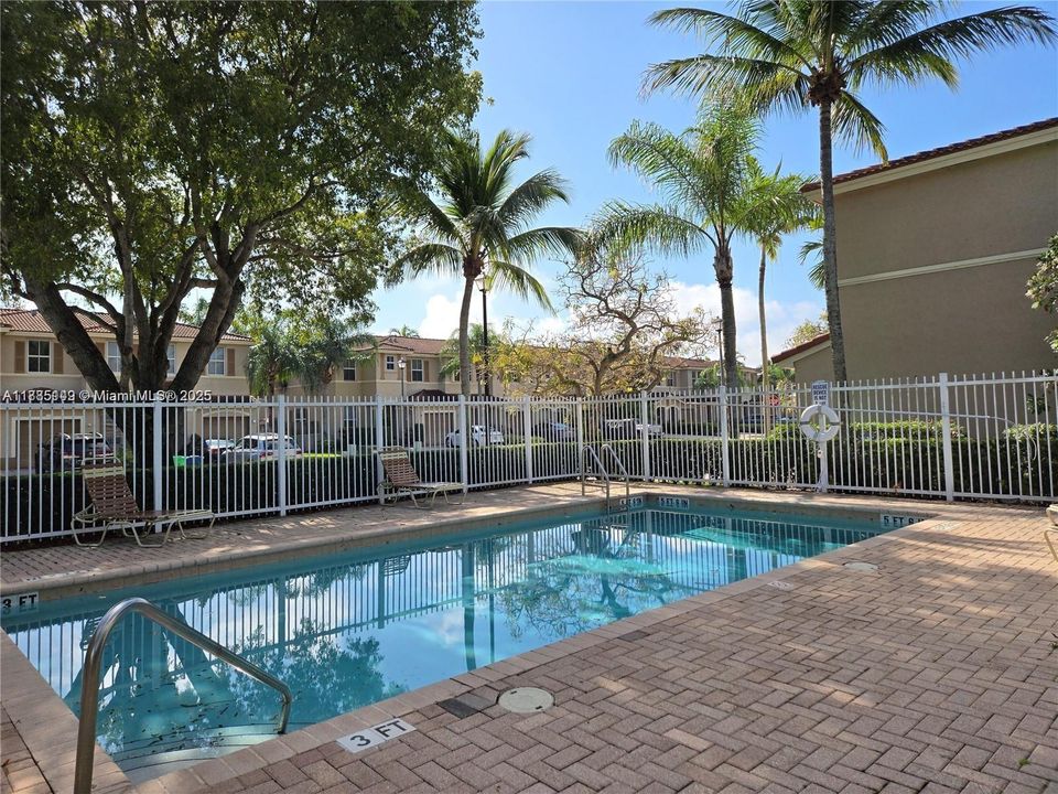 Recently Sold: $505,000 (3 beds, 2 baths, 1447 Square Feet)