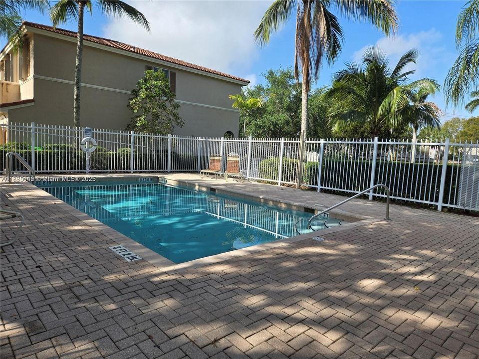 Recently Sold: $505,000 (3 beds, 2 baths, 1447 Square Feet)